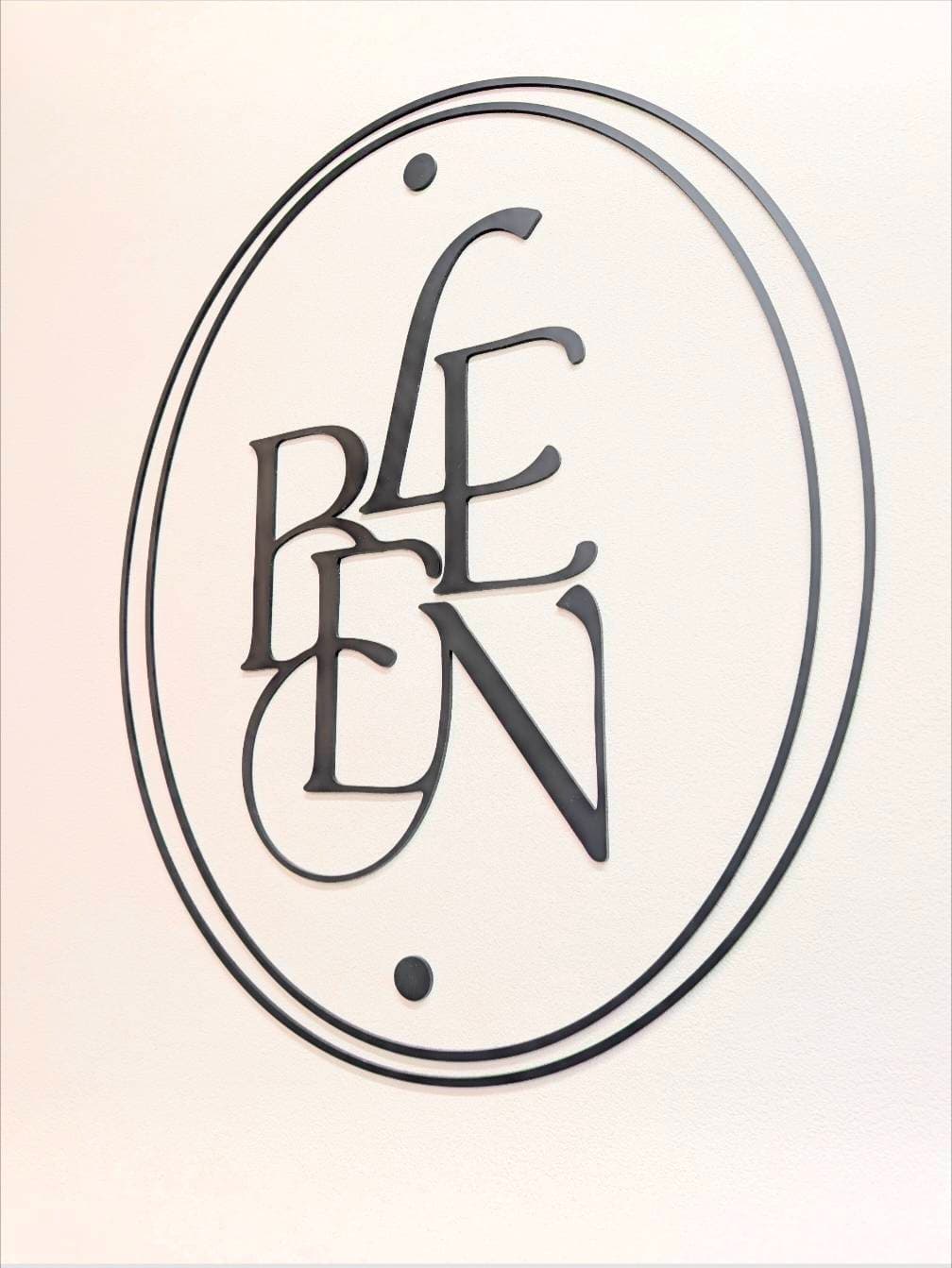 フェイシャル施術